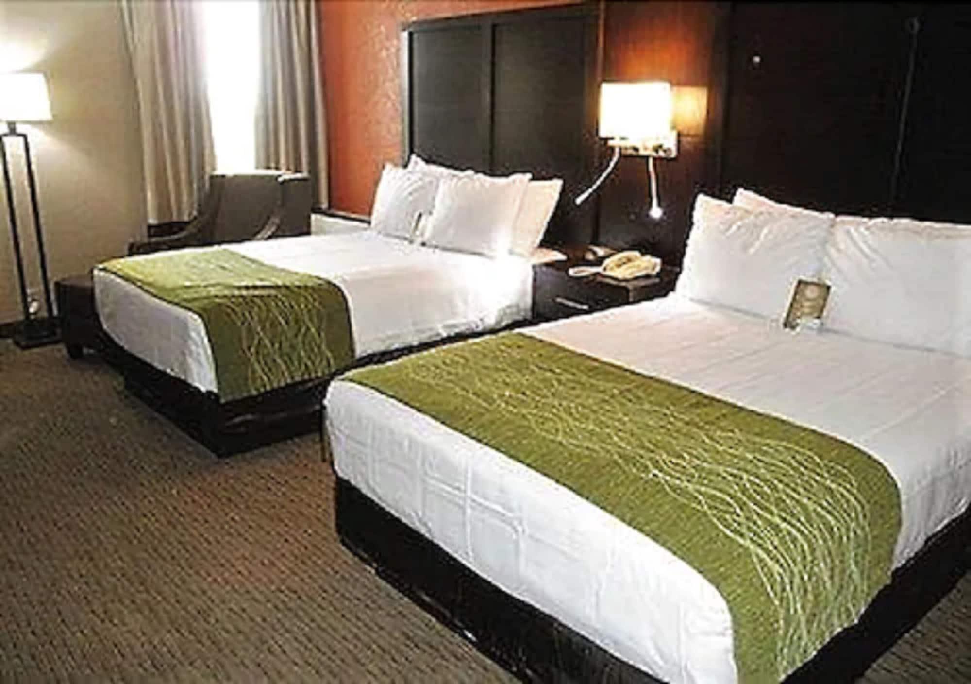 Comfort Inn & Suites Evansville Airport Exteriér fotografie