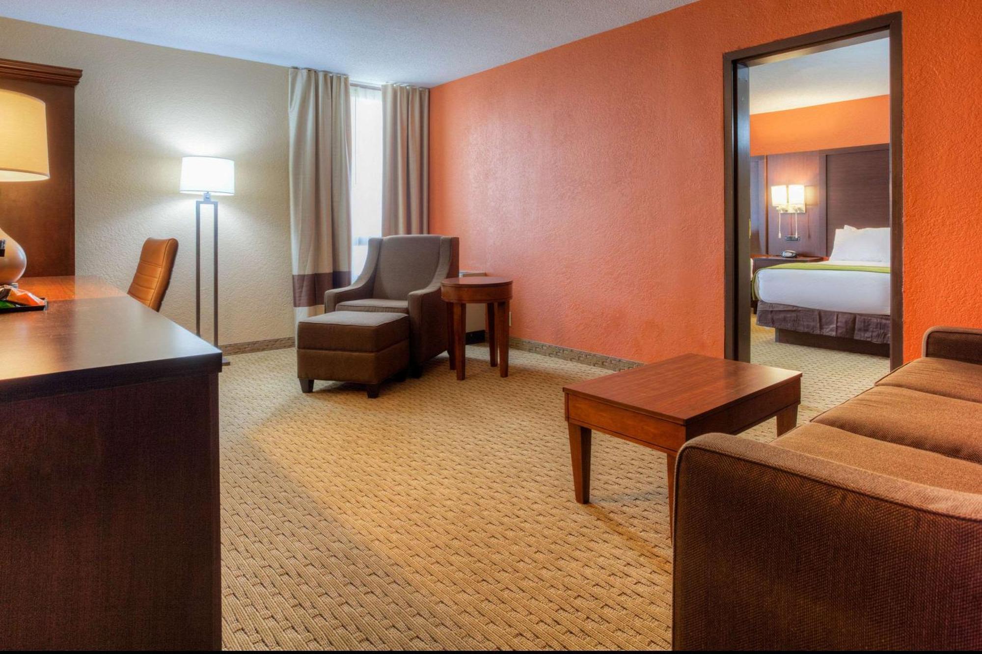 Comfort Inn & Suites Evansville Airport Exteriér fotografie