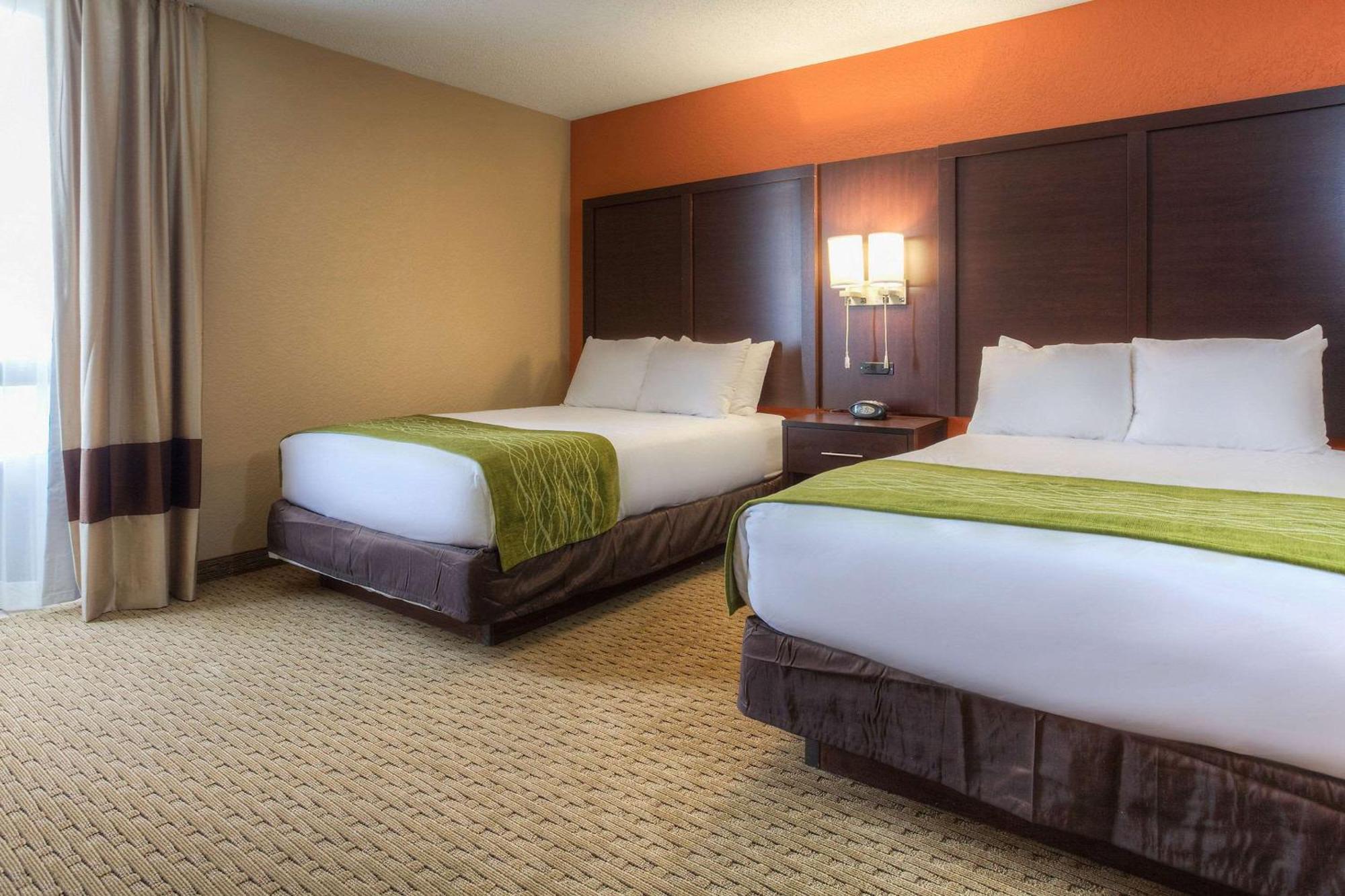 Comfort Inn & Suites Evansville Airport Exteriér fotografie