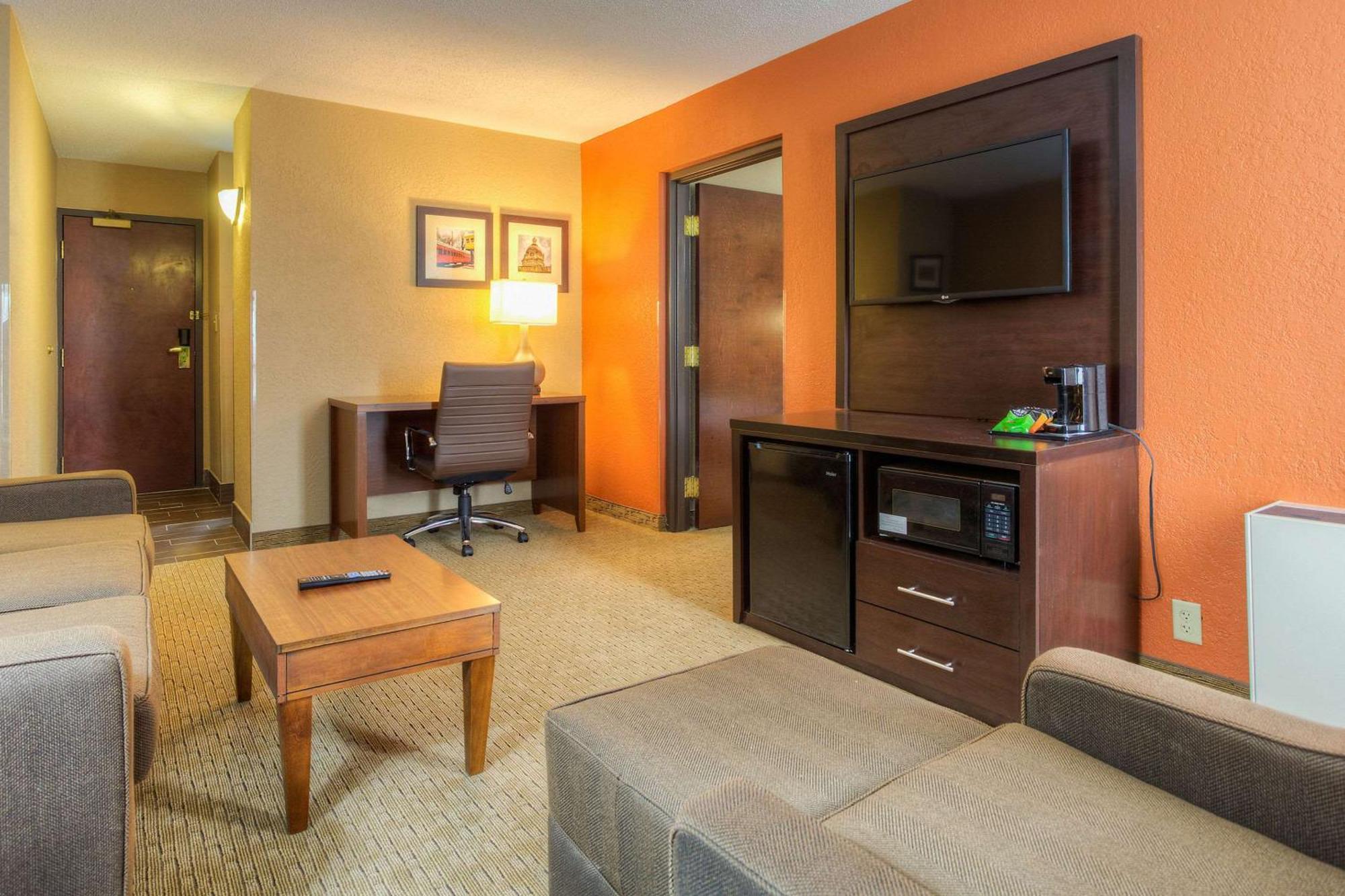 Comfort Inn & Suites Evansville Airport Exteriér fotografie