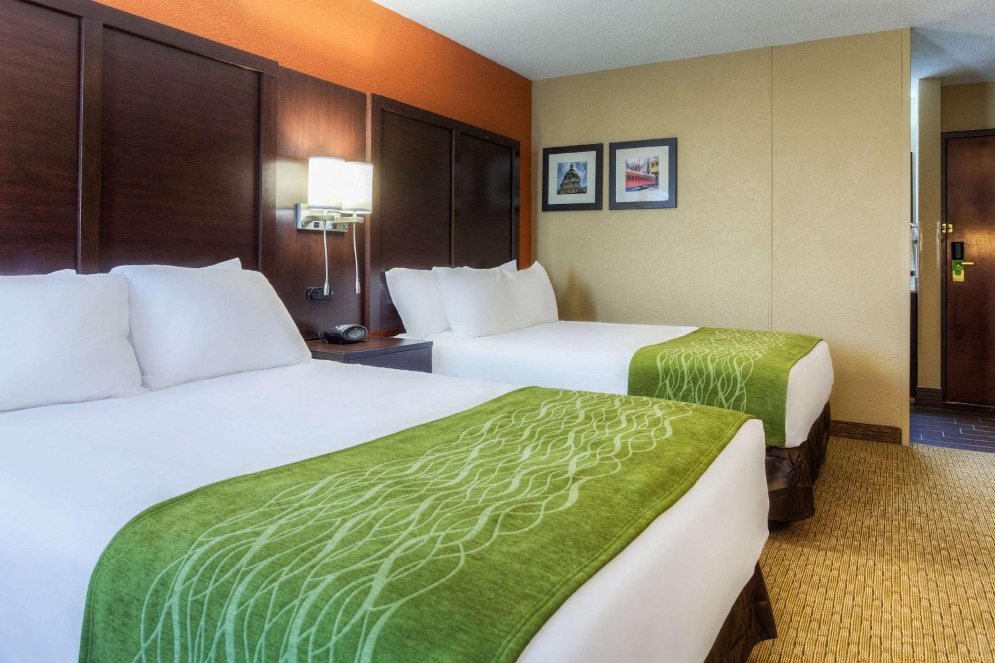 Comfort Inn & Suites Evansville Airport Exteriér fotografie