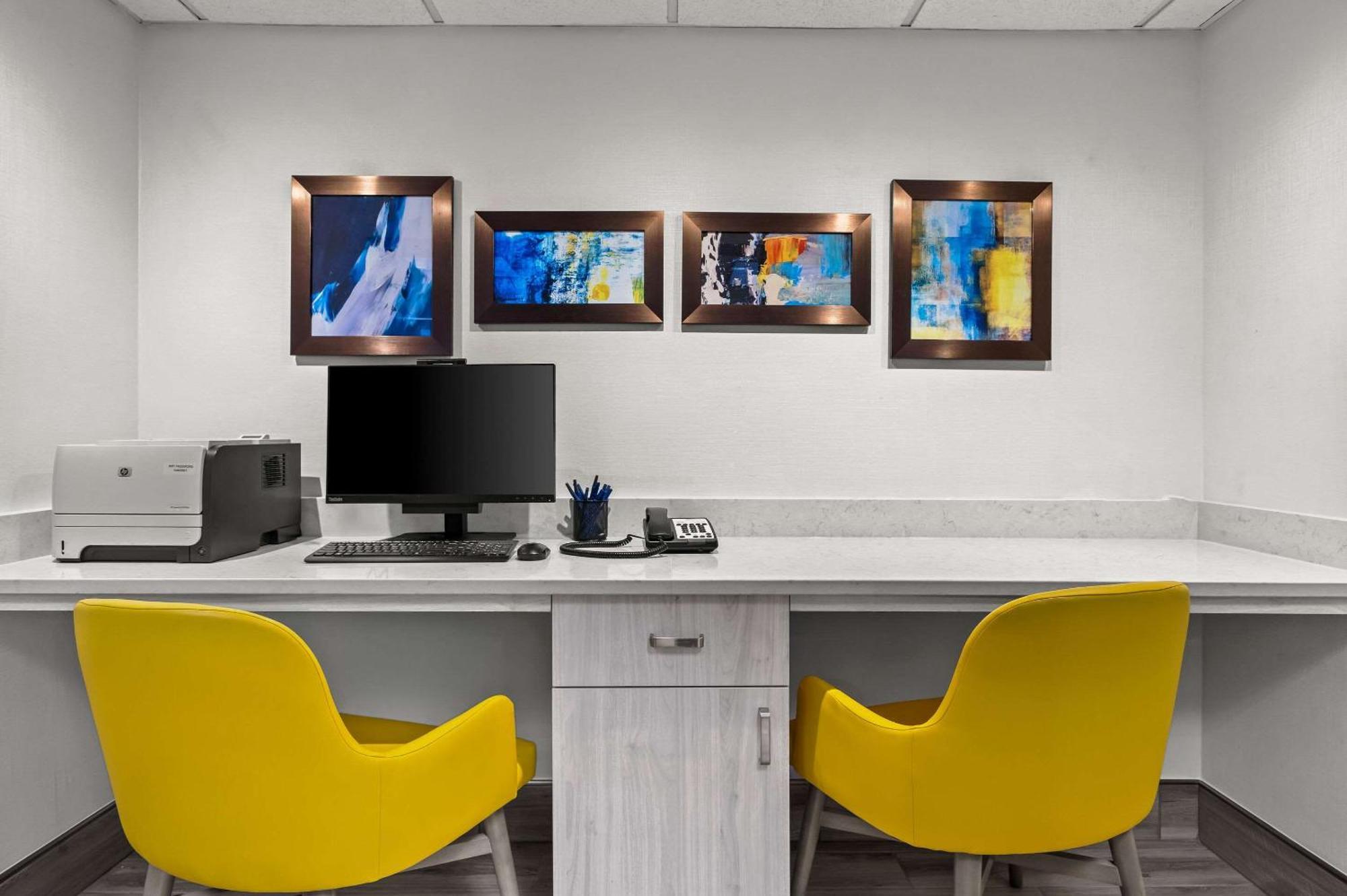 Comfort Inn & Suites Evansville Airport Exteriér fotografie