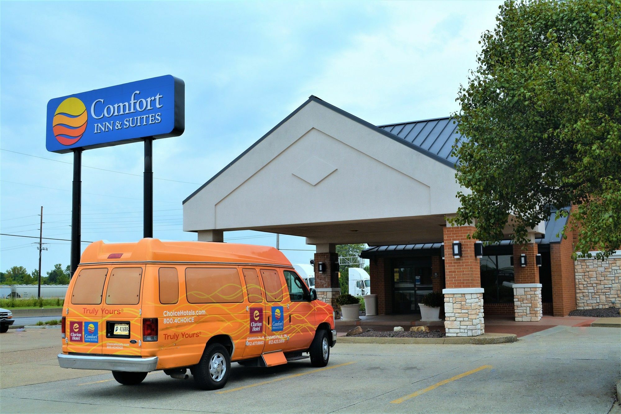 Comfort Inn & Suites Evansville Airport Exteriér fotografie